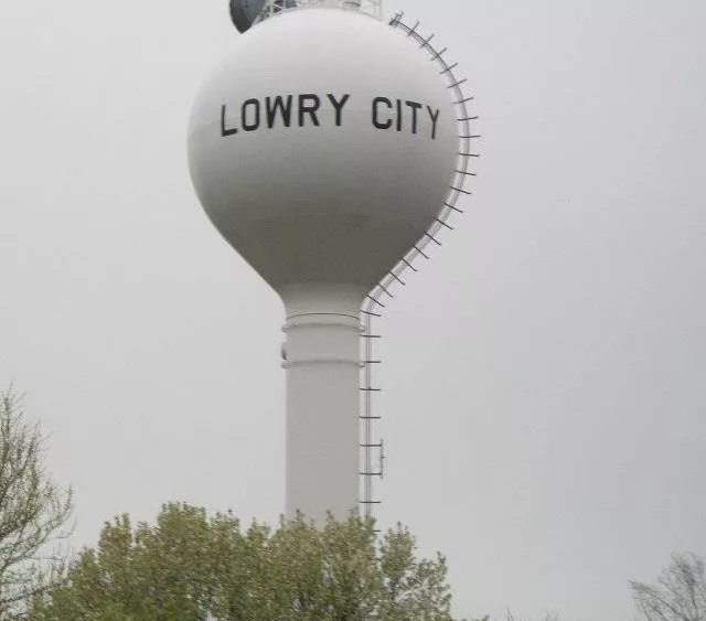 lowry-city-water-tower
