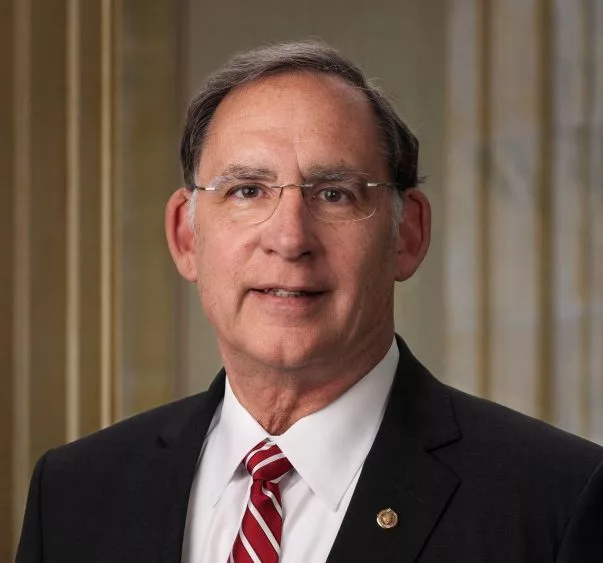 senator-boozman-official-e1712769041361-603x563921898-1