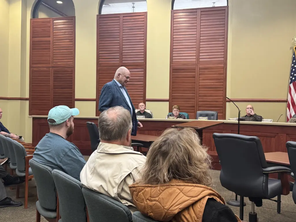 gus-wetzel-adresses-city-council