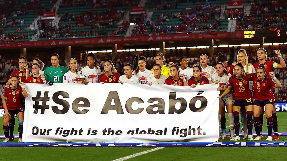 r1230448_1296x729_16-9299246