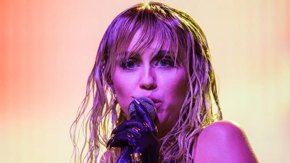 Miley Cyrus performs at the 2019 iHeartRadio Music Festival. Las Vegas^ NV^ USA - September 21^ 2019