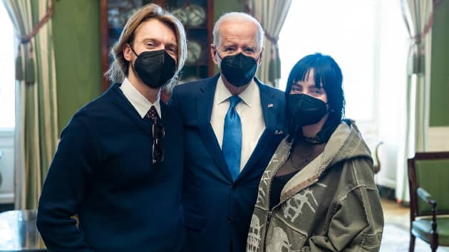 m_eilishbiden_21022