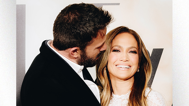 getty_jlo_affleck_021422