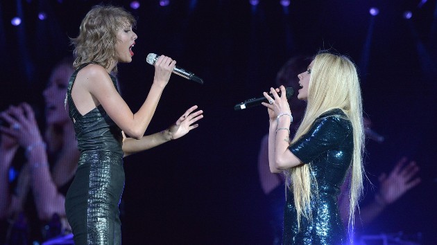 getty_taylorandavril_030222