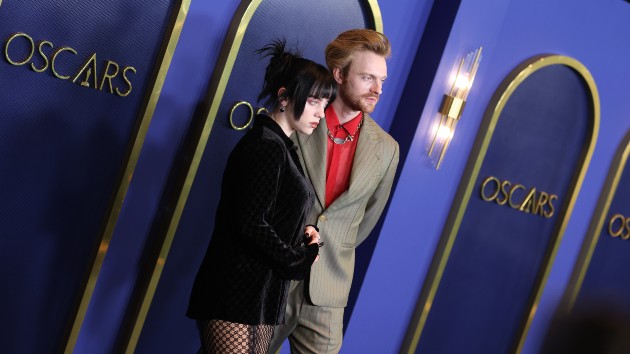 getty_billieandfinneasoscarluncheon_032221