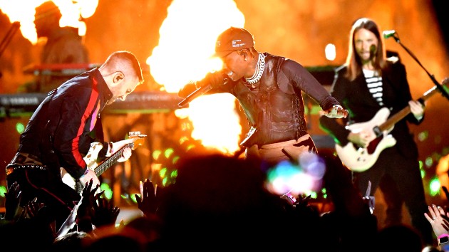 getty_maroon5superbowl_020923847713