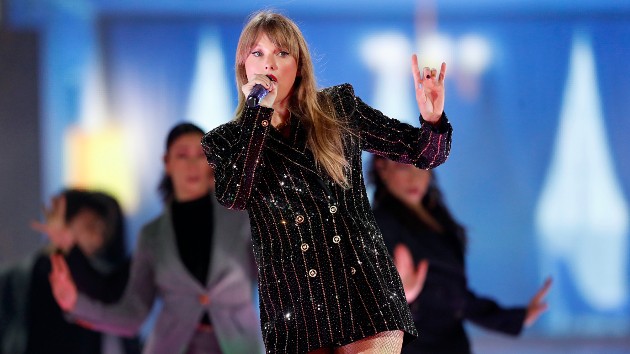getty_taylorswifterastourblackjacket_041823450475