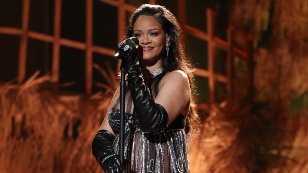 m_rihannaatoscars_041123610726