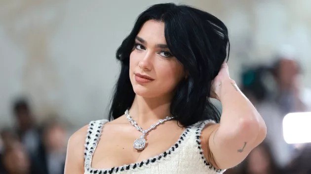New Rule(Books): Dua Lipa says parents tell her she’s inspired their kids to read