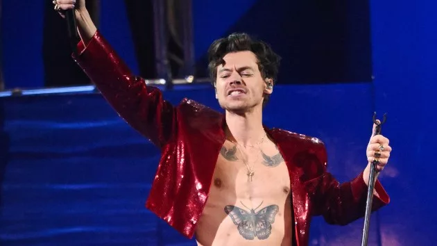 getty_harrystyles_062123419915