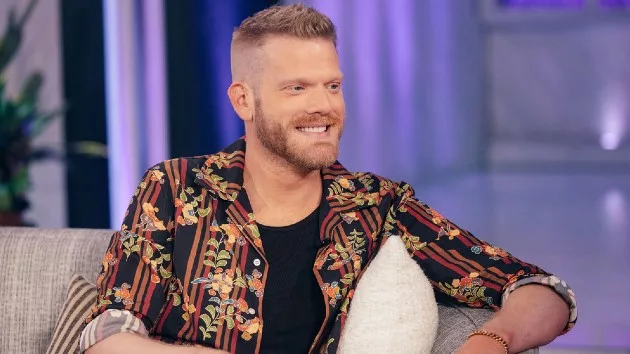 m_scotthoying_062123878978