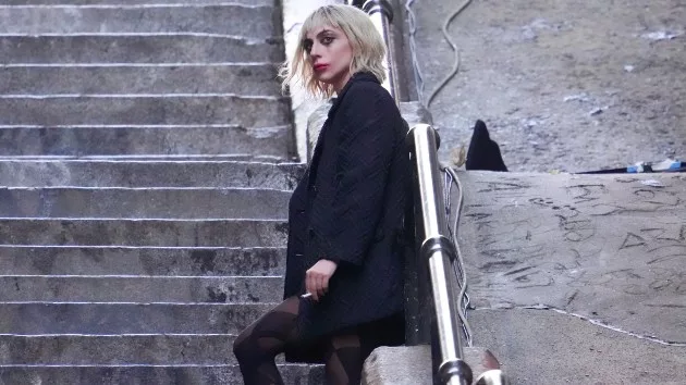getty_ladygagaonjokerset_072123840495