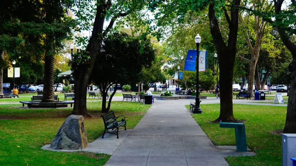 downtown-healdsburg-1000x563968632-1