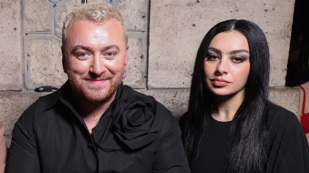 getty_samsmithandcharlixcx_101823334340
