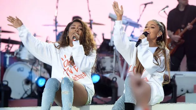 getty_arianaandvictoria_020524769265