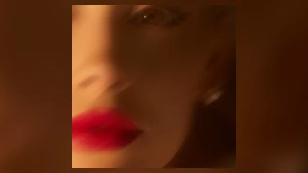 m_arianagrandeartwork_010823image_frame501311
