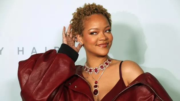 getty_rihanna_61124_037939