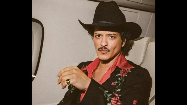 m_brunomarsstetson_danielramos_092424668862