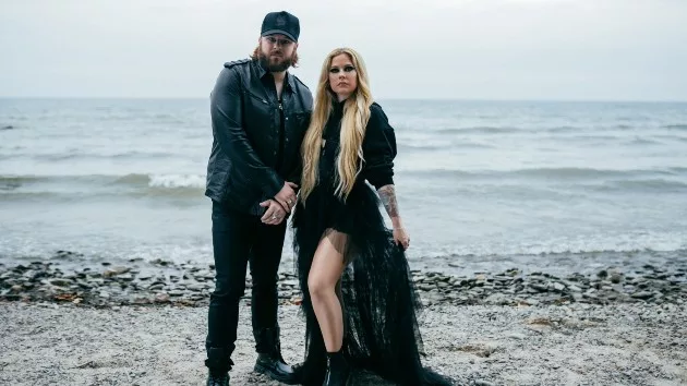 m_avrillavignenatesmithkaisercunningham_09302491017