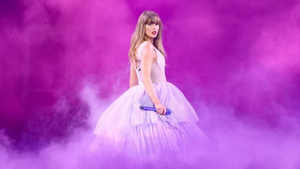 getty_taylorswifttheerastour_110424805490