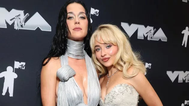 getty_katy20and20sabrina_112024532673