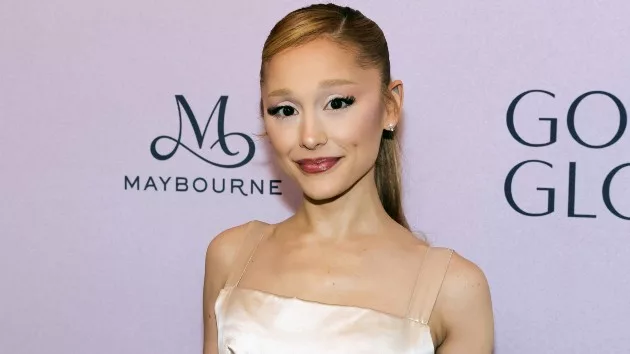getty_arianagrandeatggevent_121824891425