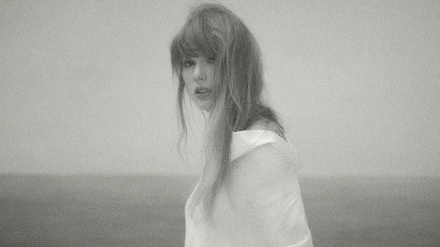 m_taylorswiftalbatross_042024243659