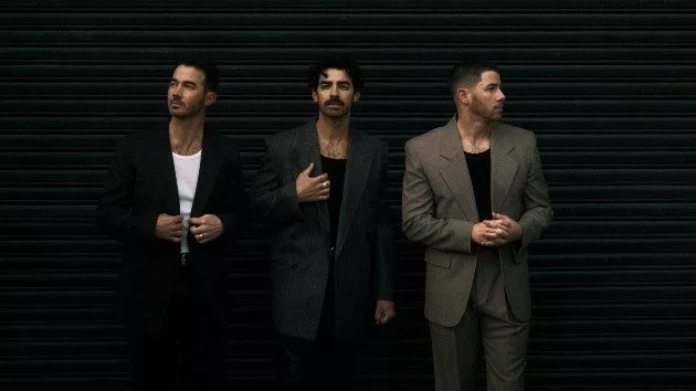 m_jonasbrothers2025_anthonymandler_021425826763