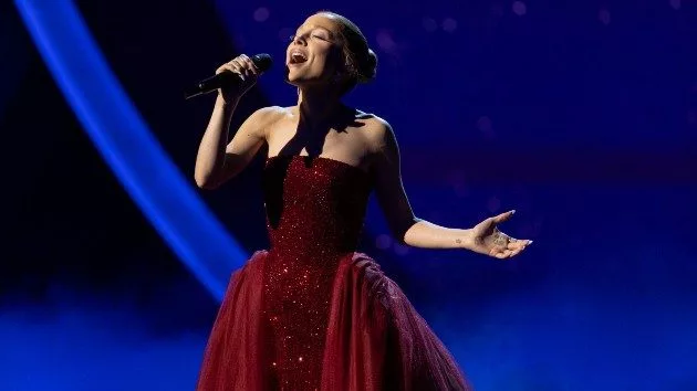 m_arianagrandeoscars2_frankmicelotta_030425665345