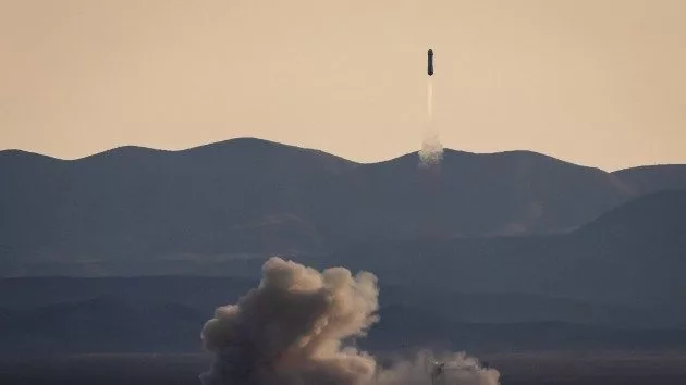 getty_blueorigin_041425141179