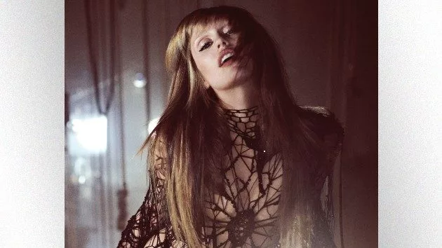 m_mileycyrus1_glennluchford_040425248977