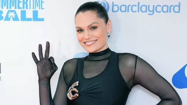 getty_jessiejsummertimeball_061725387855