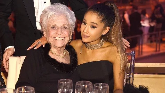 getty_arianagrandeandnonna_06172594490