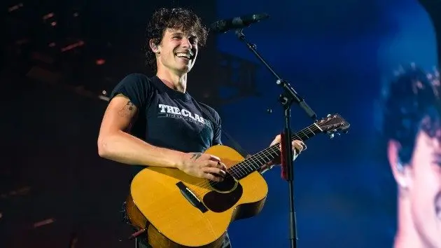 getty_shawnmendeso2arena_081825231999