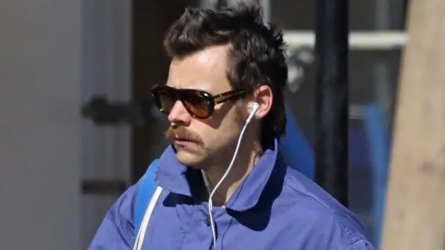 getty_harrystyles_092225627803