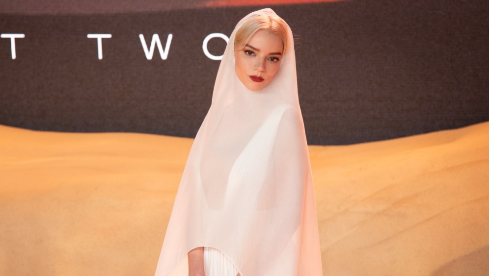 Anya Taylor-Joy confirms marriage to musician Malcolm McRae 2 years ago