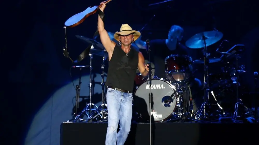 Kenny Chesney performs onstage at the Runaway Country Music Fest at Osceola Heritage Park on March 19^ 2016 in Kissimmee^ Florida.