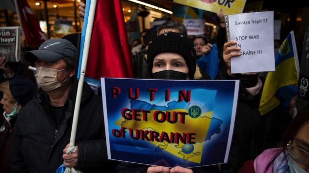 getty_022522_ukrainerussiaprotesters