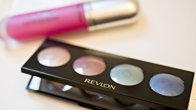 getty_61722_revlonmakeup