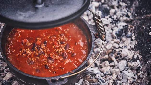 getty_6723_beefchili105553