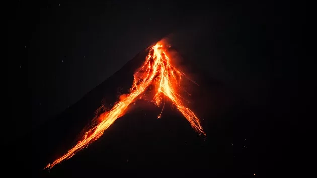 Mayon volcano eruption wreaking havoc on Philippine island could last ...