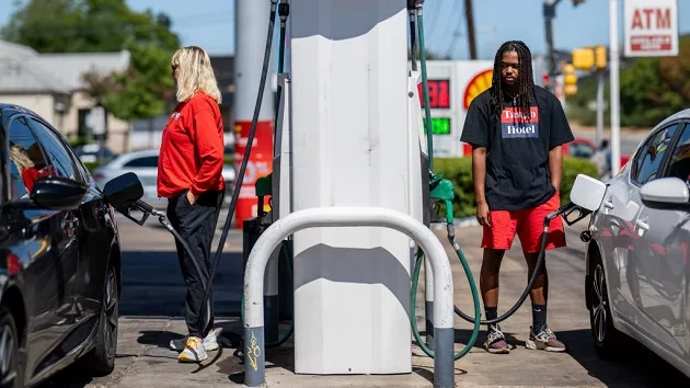 gettyimages_gaspump_080923462523