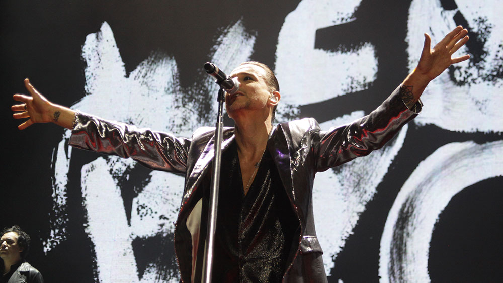 Depeche Mode: Memento Mori Tour