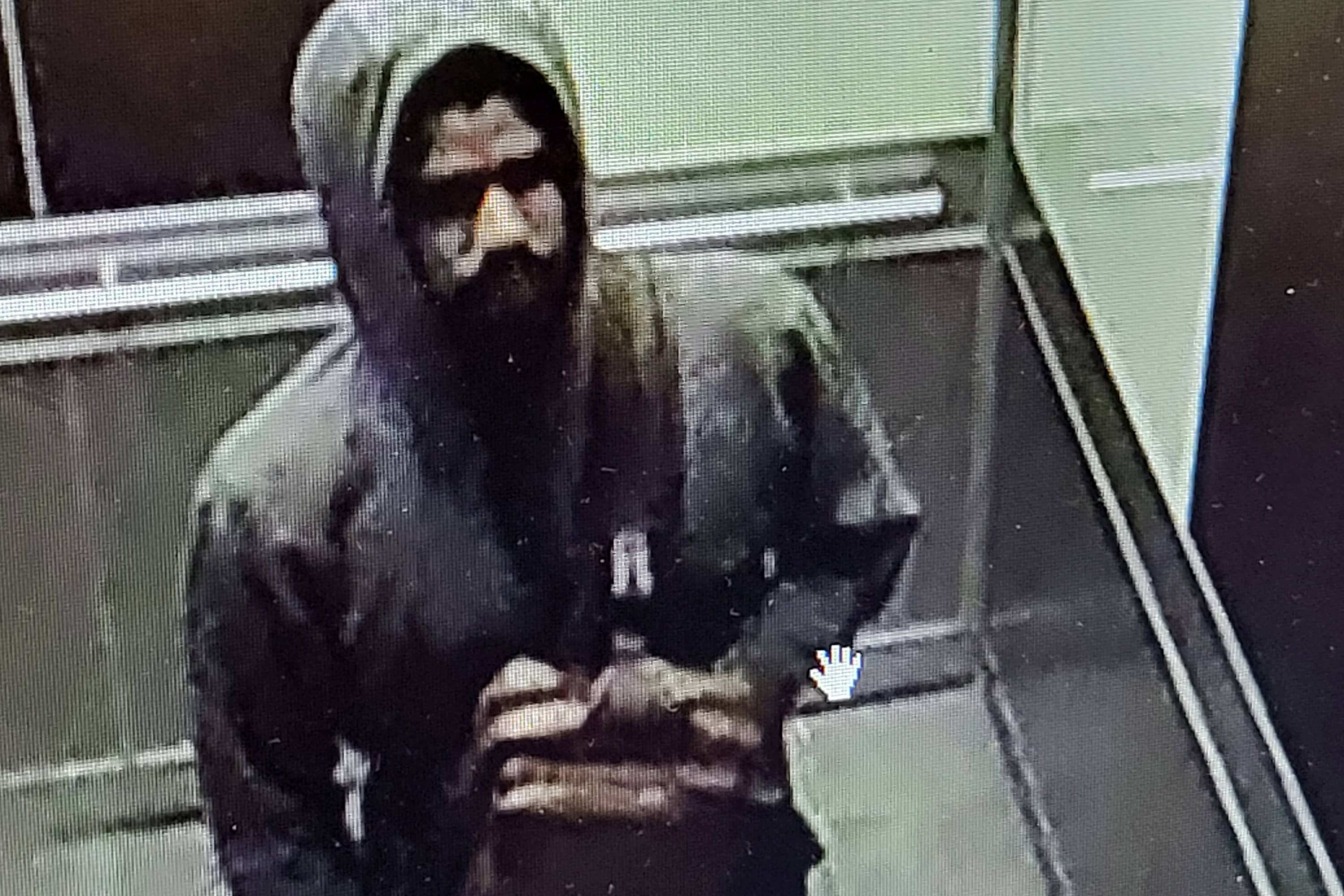 shooting-suspect-stands-inside-a-hospital-in-atlanta-3