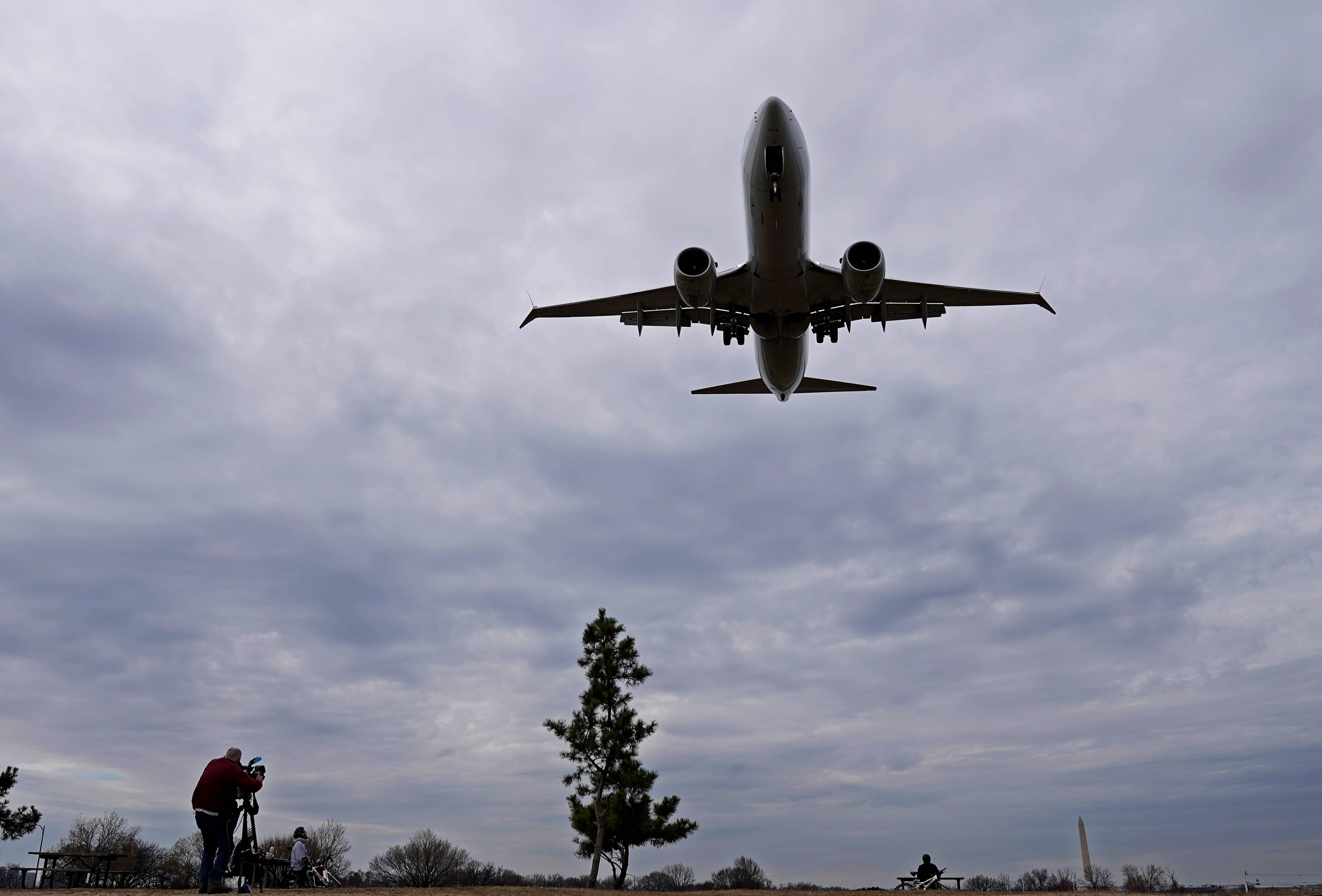 an-american-airlines-boeing-737-max-8-flight-approaches-for-landing-at-reagan-national-airport-in-washington