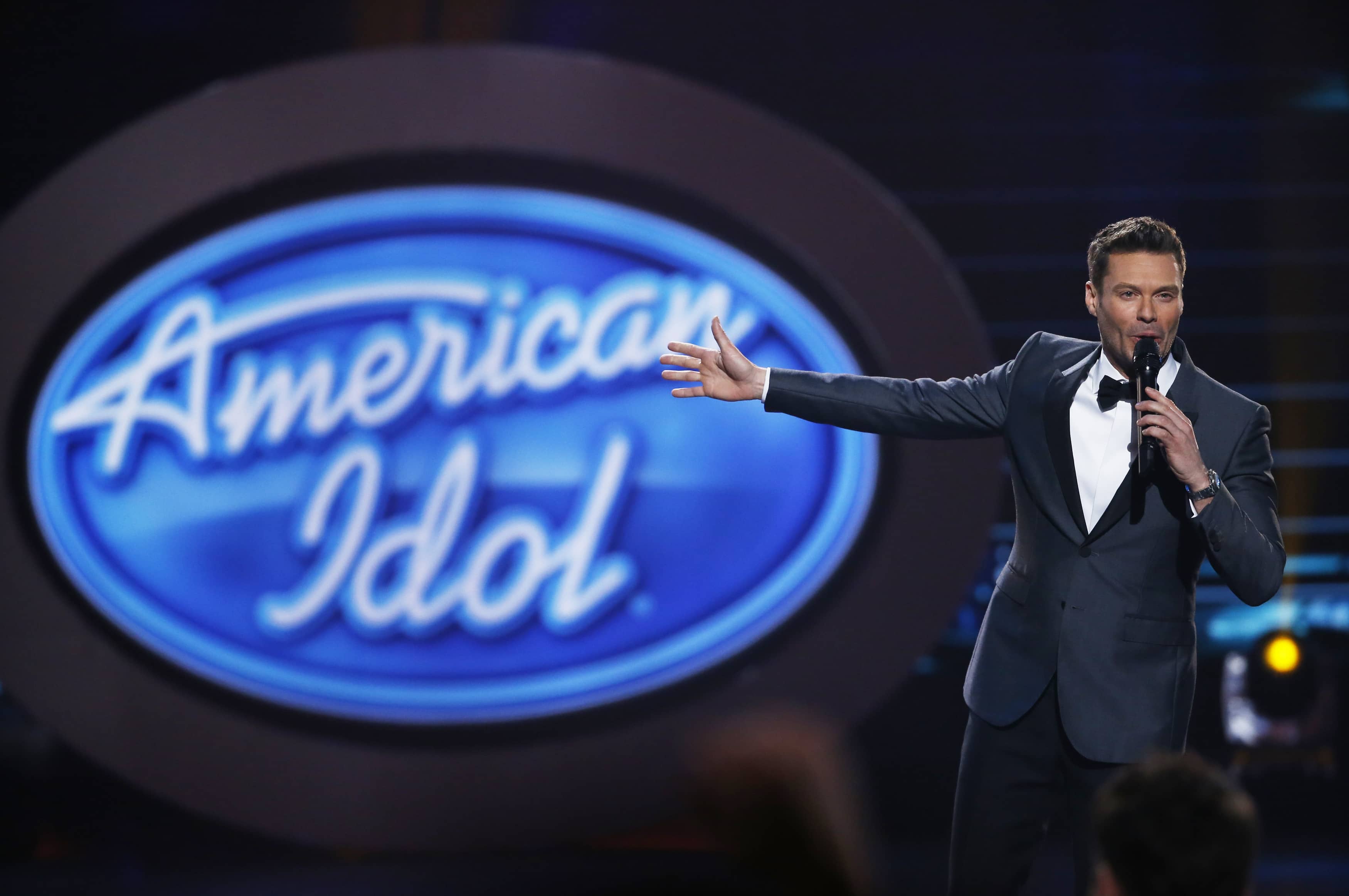 ryan-seacrest-speaks-during-the-american-idol-grand-finale-in-hollywood-2