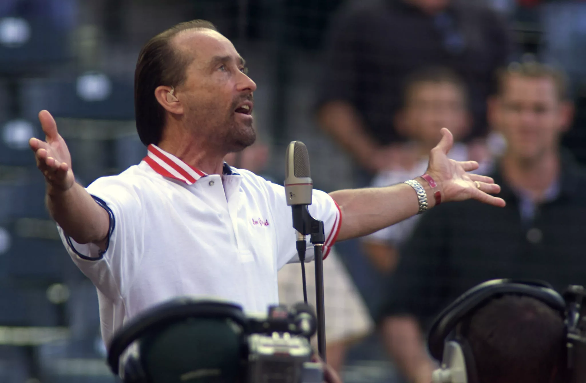 singer-greenwood-sings-god-bless-the-usa-at-coors-field