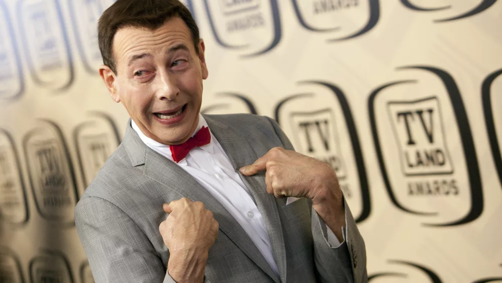 paul-reubens-pee-wee-herman-arrives-for-the-tv-land-awards-10th-anniversary-at-the-lexington-avenue-armory-in-new-york