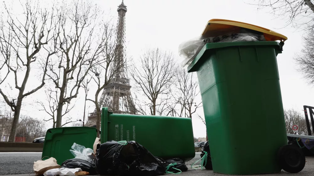 garbage-piles-up-in-paris-as-strikes-continue-over-pension-reform