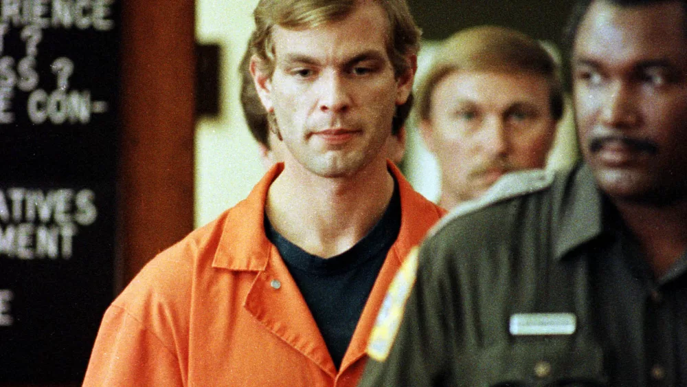 file-photo-of-jeffrey-dahmer-at-early-court-appearance